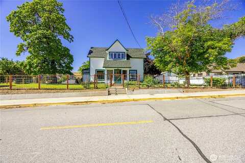 Chris, PATEROS, WA 98846