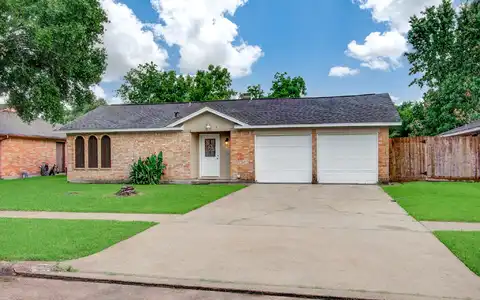 Winding Trail, LA PORTE, TX 77571