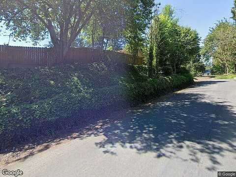Beverly, CASTLE ROCK, WA 98611
