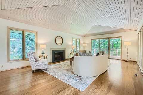 Regents, EXCELSIOR, MN 55331