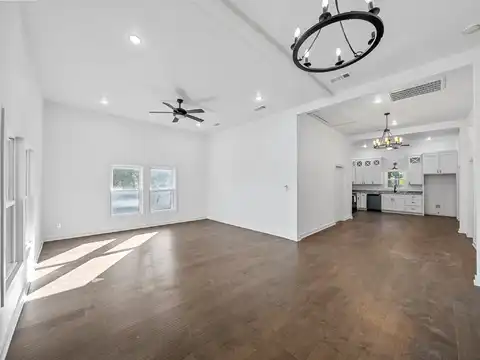 Travis, GREENVILLE, TX 75401