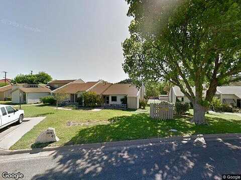 Leslie, KERRVILLE, TX 78028