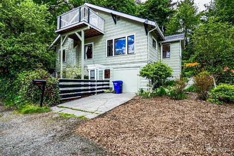 68Th, SEATTLE, WA 98178