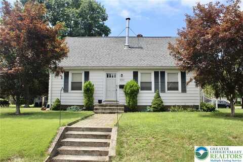 201 Huston Avenue, Stroudsburg, PA 18360