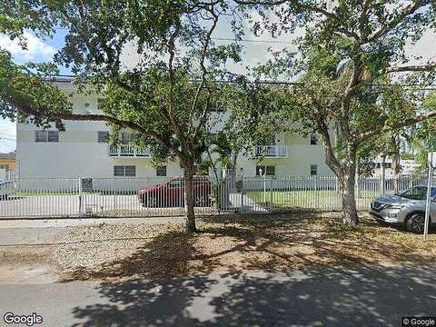8Th, NORTH MIAMI, FL 33161