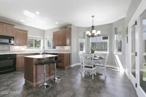 Crown Crest, YAKIMA, WA 98903