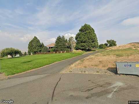 Katie, SELAH, WA 98942