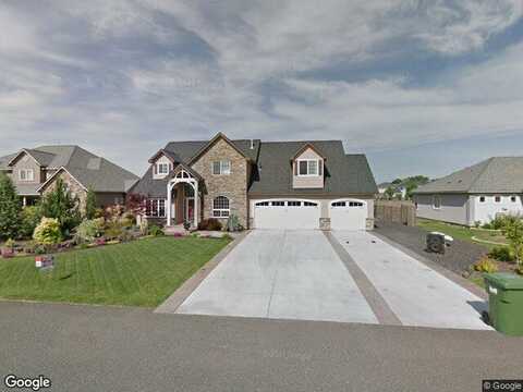 Christopher, PASCO, WA 99301