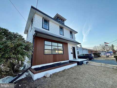 Broad, QUAKERTOWN, PA 18951