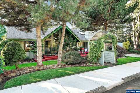 Holiday, SALEM, OR 97302
