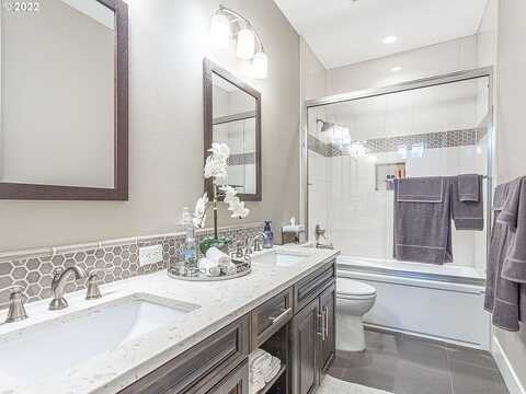 1St, RIDGEFIELD, WA 98642