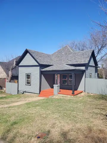 Avenue B, FORT WORTH, TX 76104