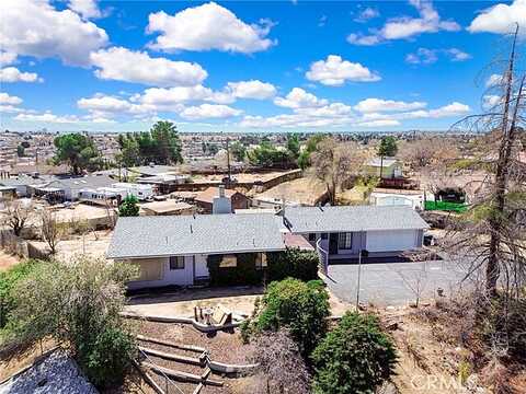 Villa, VICTORVILLE, CA 92395