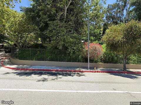 Cahuenga, LOS ANGELES, CA 90068