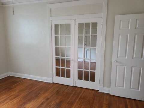 244 S CLEVELAND, Memphis, TN 38104