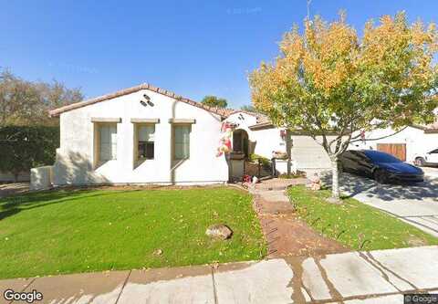 White, CHANDLER, AZ 85249
