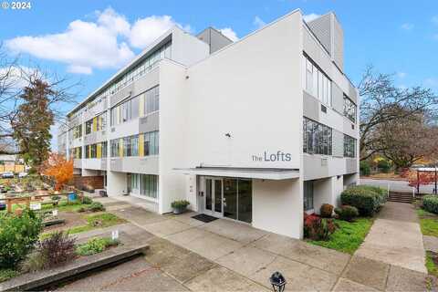 81St, PORTLAND, OR 97213