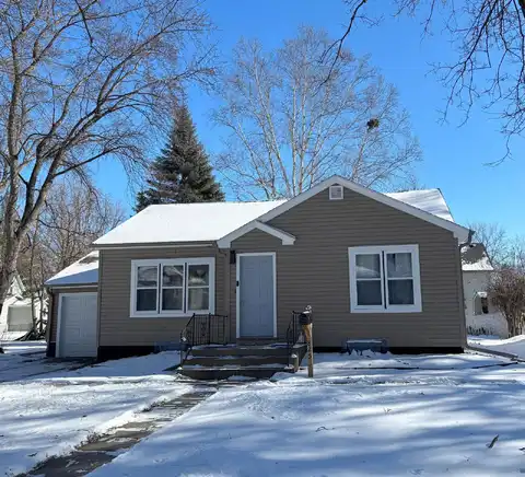 Ivy, HUTCHINSON, MN 55350