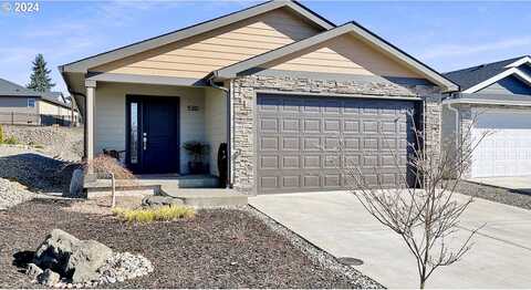 Fairway Estates, SUTHERLIN, OR 97479