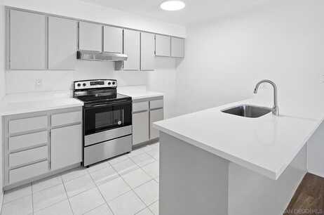 Valeta, SAN DIEGO, CA 92110