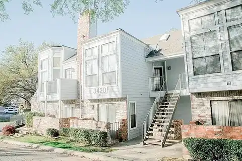 Country Club Dr W #212, Irving, TX 75038