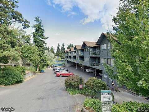 Aurora, SHORELINE, WA 98133