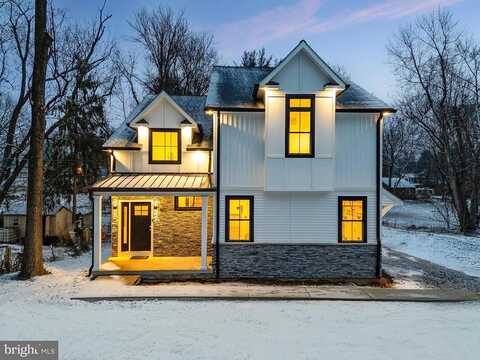 Churchville Ln, Southampton, PA 18966