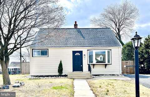 S Love Ln, Norwood, PA 19074