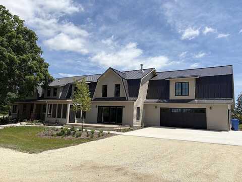 Pleasant Valley, CEDARBURG, WI 53012