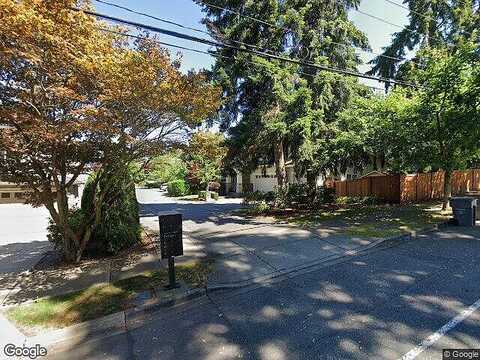122Nd, KIRKLAND, WA 98033