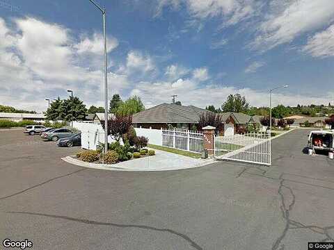 Summitview, YAKIMA, WA 98908