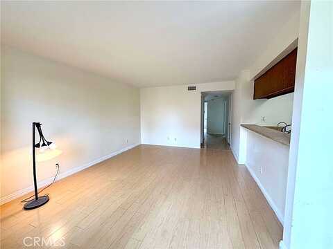 Dobbs, LOS ANGELES, CA 90032