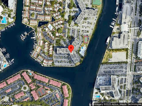 Leslie, HALLANDALE BEACH, FL 33009