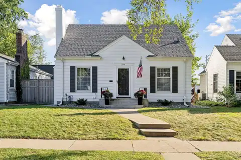 Pinehurst, SAINT PAUL, MN 55116