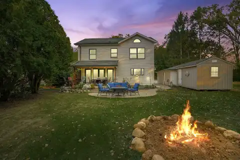 Jacks Bay, MUKWONAGO, WI 53149