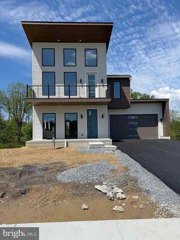 Clover Dr #46, Myerstown, PA 17067