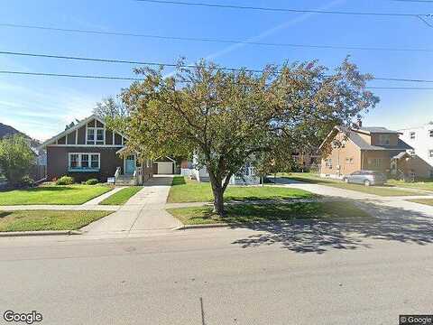 11Th, MOORHEAD, MN 56560