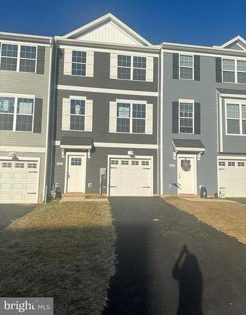 Avon Dr #281, Red Lion, PA 17356