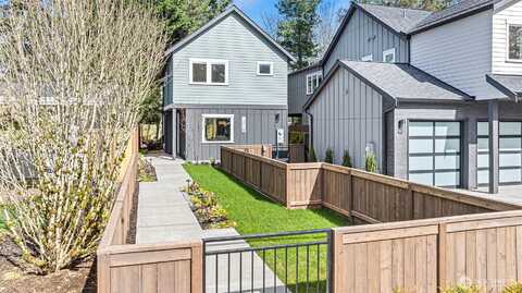 Ne 113Th St #B, Kirkland, WA 98033