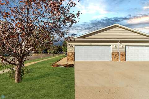 35Th, MOORHEAD, MN 56560