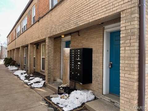 3752 Chippewa Street, Saint Louis, MO 63116