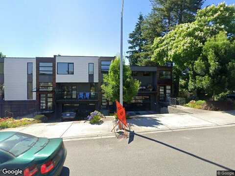 114Th, KIRKLAND, WA 98033