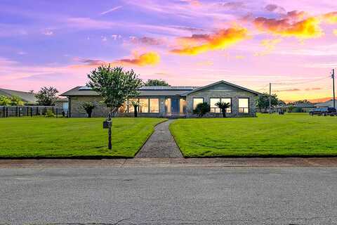 Longwood Cir, Panama City, FL 32405