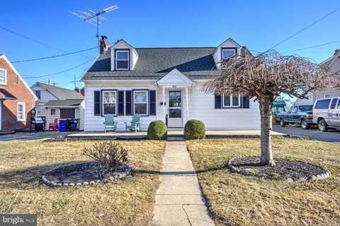 Locust St, New Holland, PA 17557