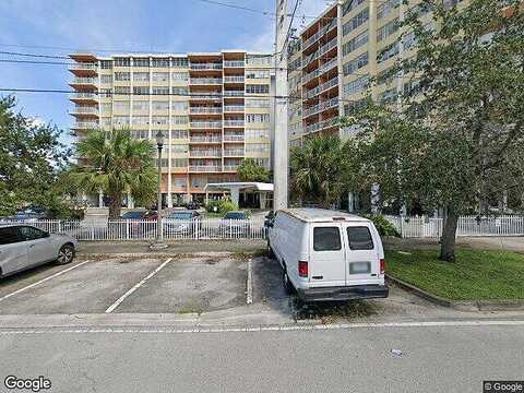 164Th, NORTH MIAMI BEACH, FL 33162