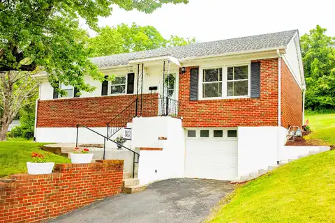 Main, WAYNESBORO, VA 22980