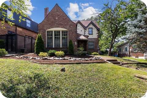 2023 Urban Drive, Brentwood, MO 63144