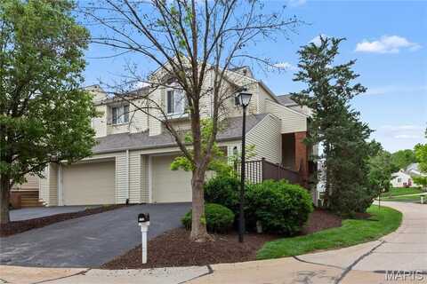 1700 Highview Circle Court, Ballwin, MO 63021