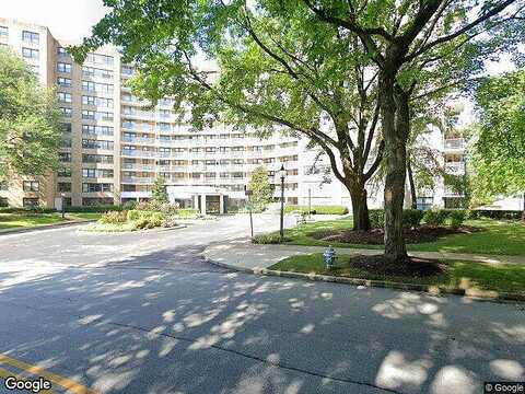 Oakwood Ter #11-D, Penn Valley, PA 19072