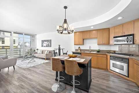 15Th, SAN DIEGO, CA 92101